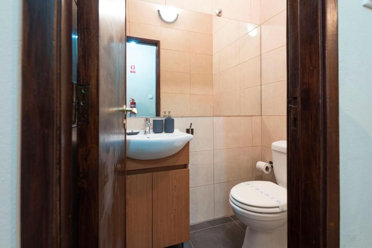 Lovelystay - Serralves Apartment With Free Parking Porto Luaran gambar