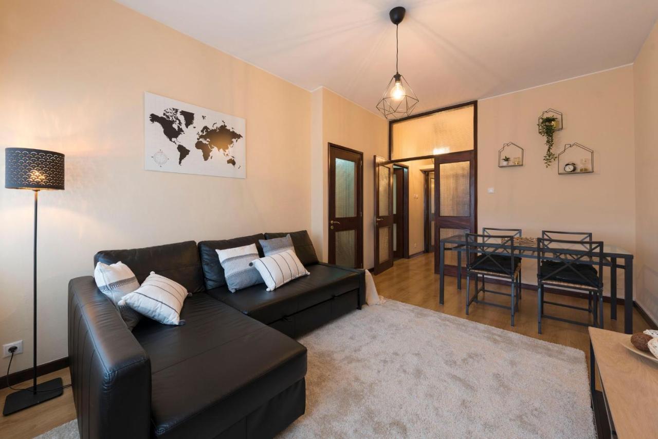 Lovelystay - Serralves Apartment With Free Parking Porto Luaran gambar