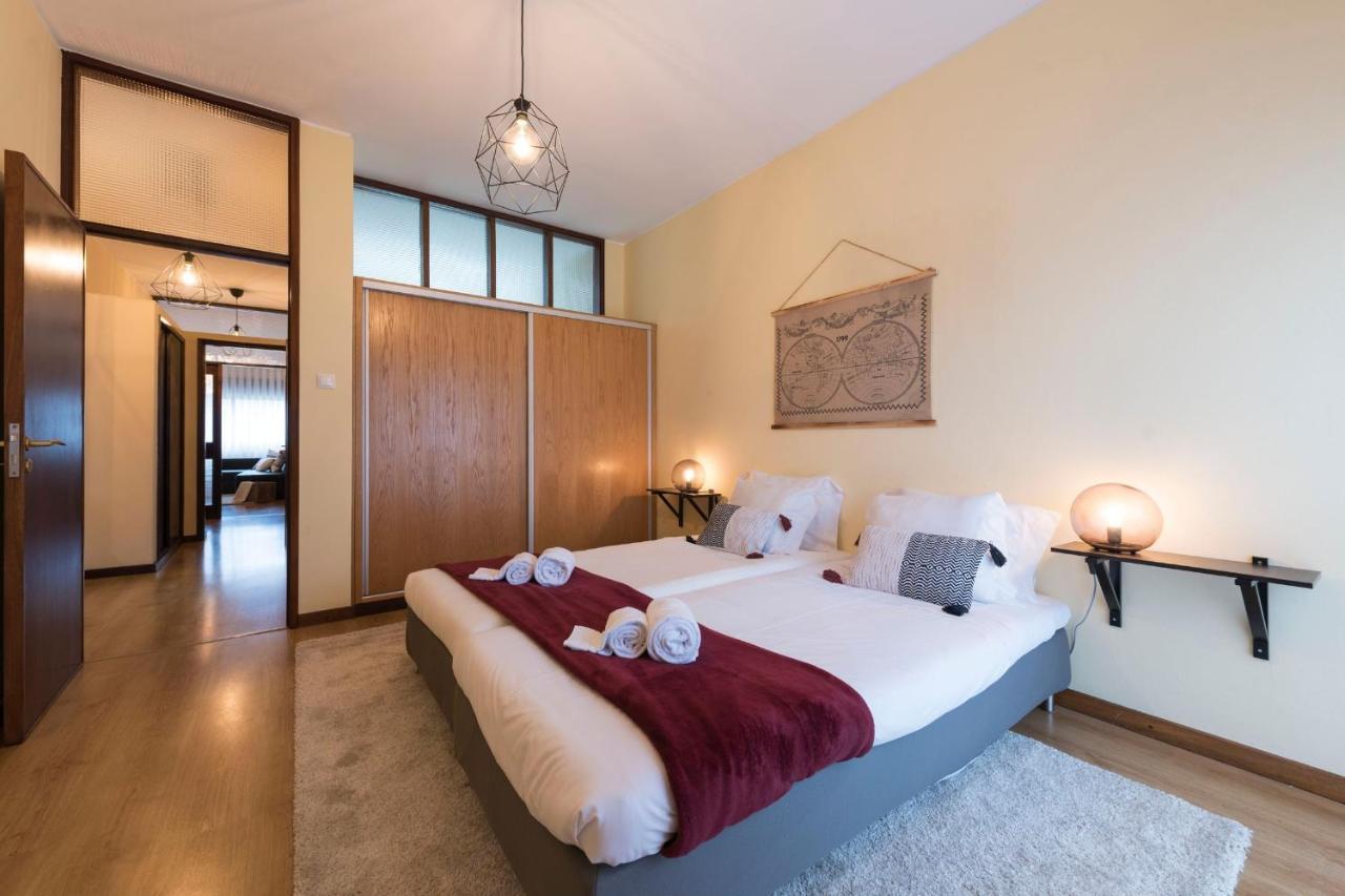 Lovelystay - Serralves Apartment With Free Parking Porto Luaran gambar
