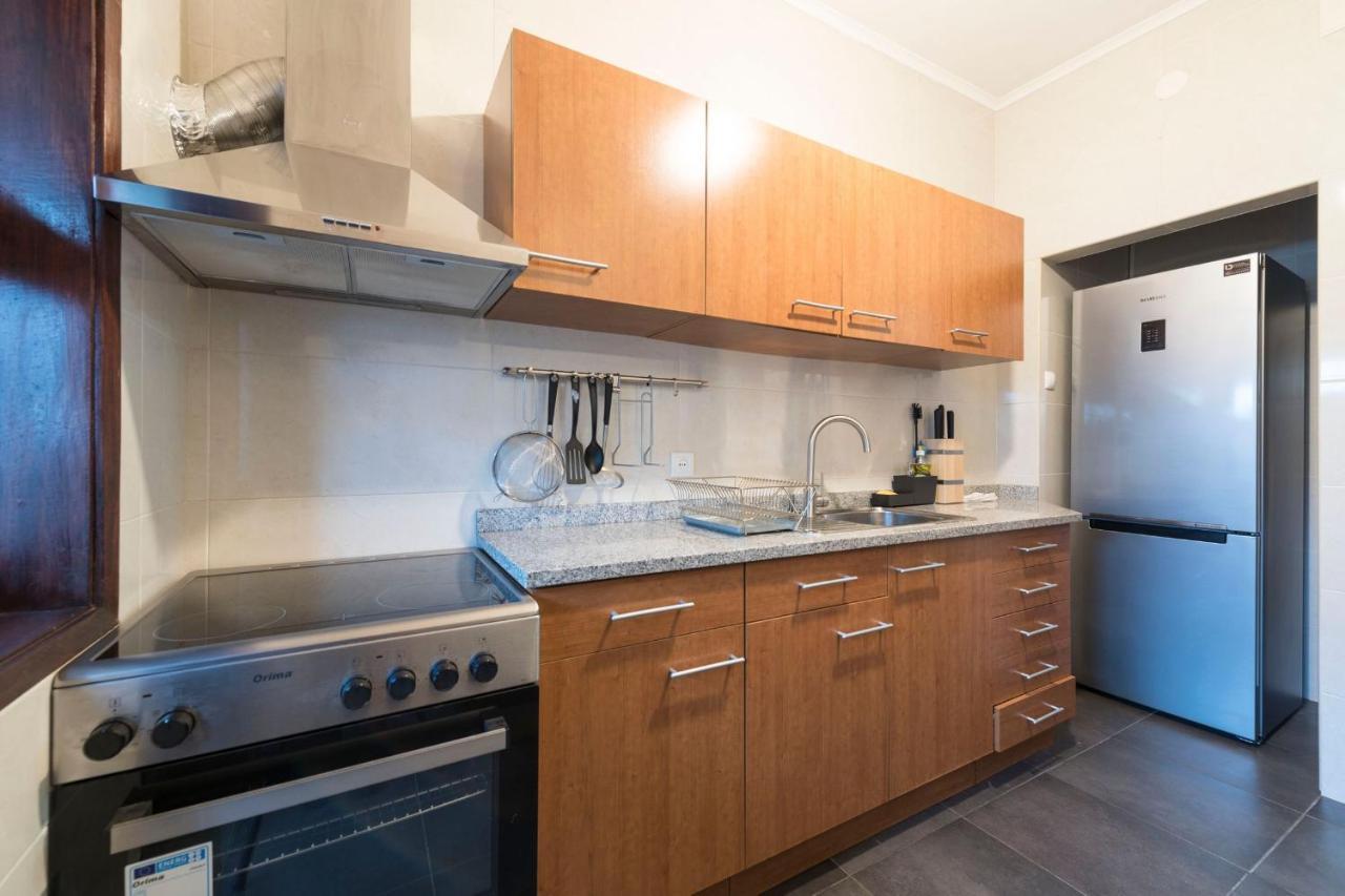 Lovelystay - Serralves Apartment With Free Parking Porto Luaran gambar